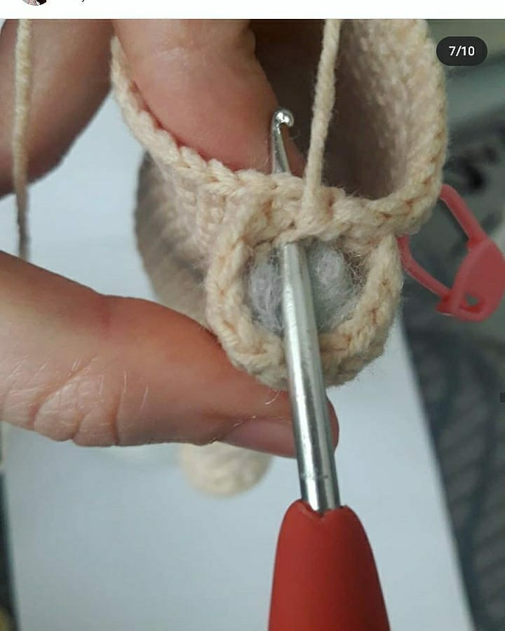 Çiçekli Kız Bebek Amigurumi Tarifi: Tatlı Oyuncak Yapımı