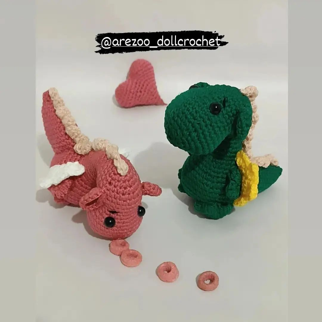 دستوربافت رایگان😍بازم اژدها🐉🐉🐉🐉🐉🐉🐉دستور بافت بی نقص👌اژدهاکوچولوی من فقط۱۵سانتهبا