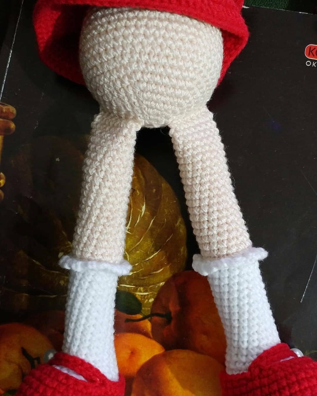 Kırmızı Başlıklı Kız Amigurumi Oyuncak Bebek Tarifi