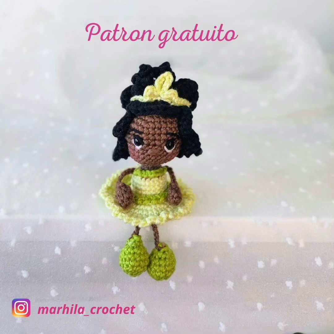 Patrón de muñeca de ganchillo en vestido verde para principiantes