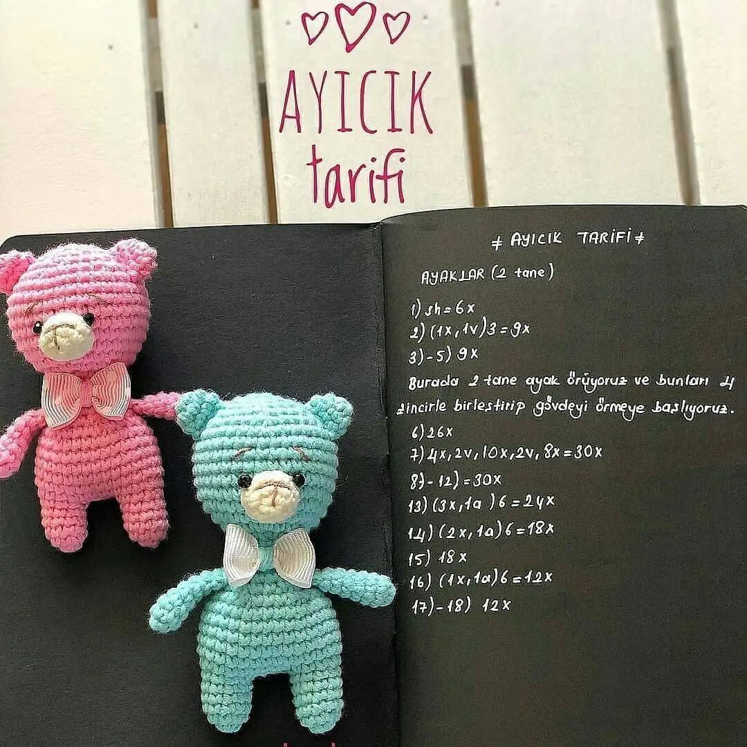 Rengarenk Amigurumi Ayıcıklar: El Yapımı Sevimli Oyuncaklar