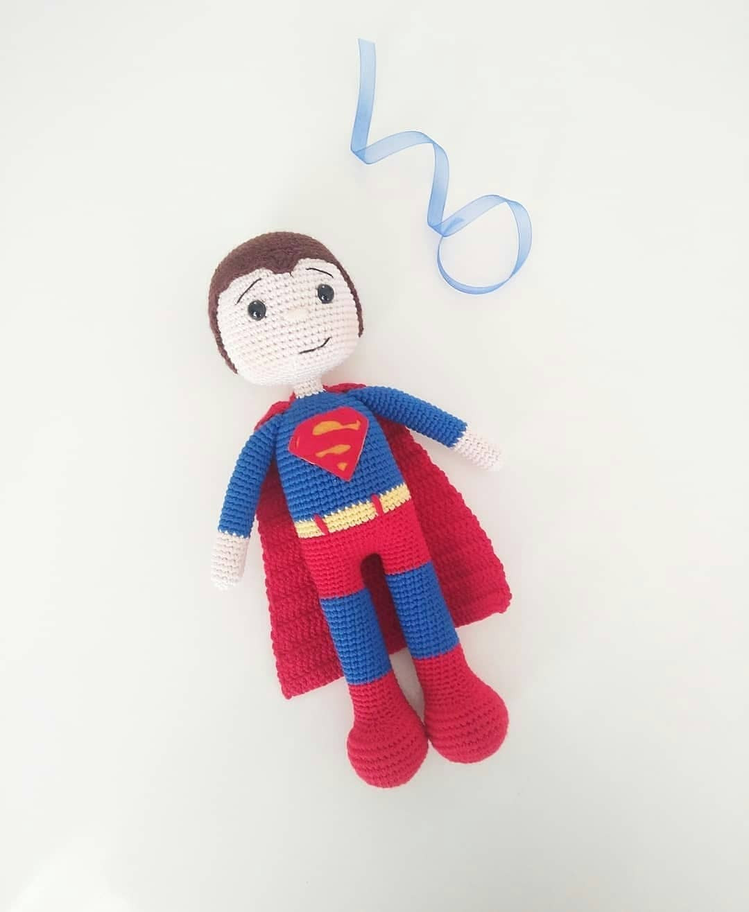 Tığ İşi Superman: Adım Adım Amigurumi Modeli