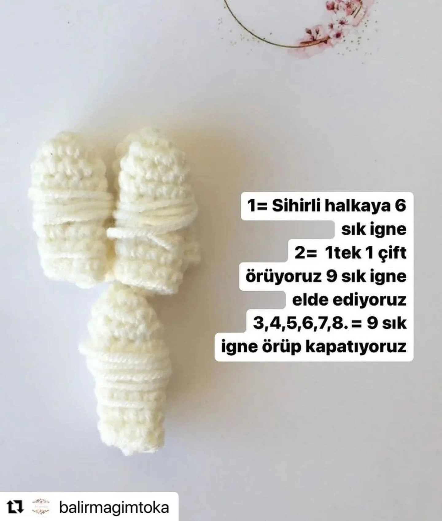 Tığ İşi Tavşan ve Havuçlu Tokaların Tarifi