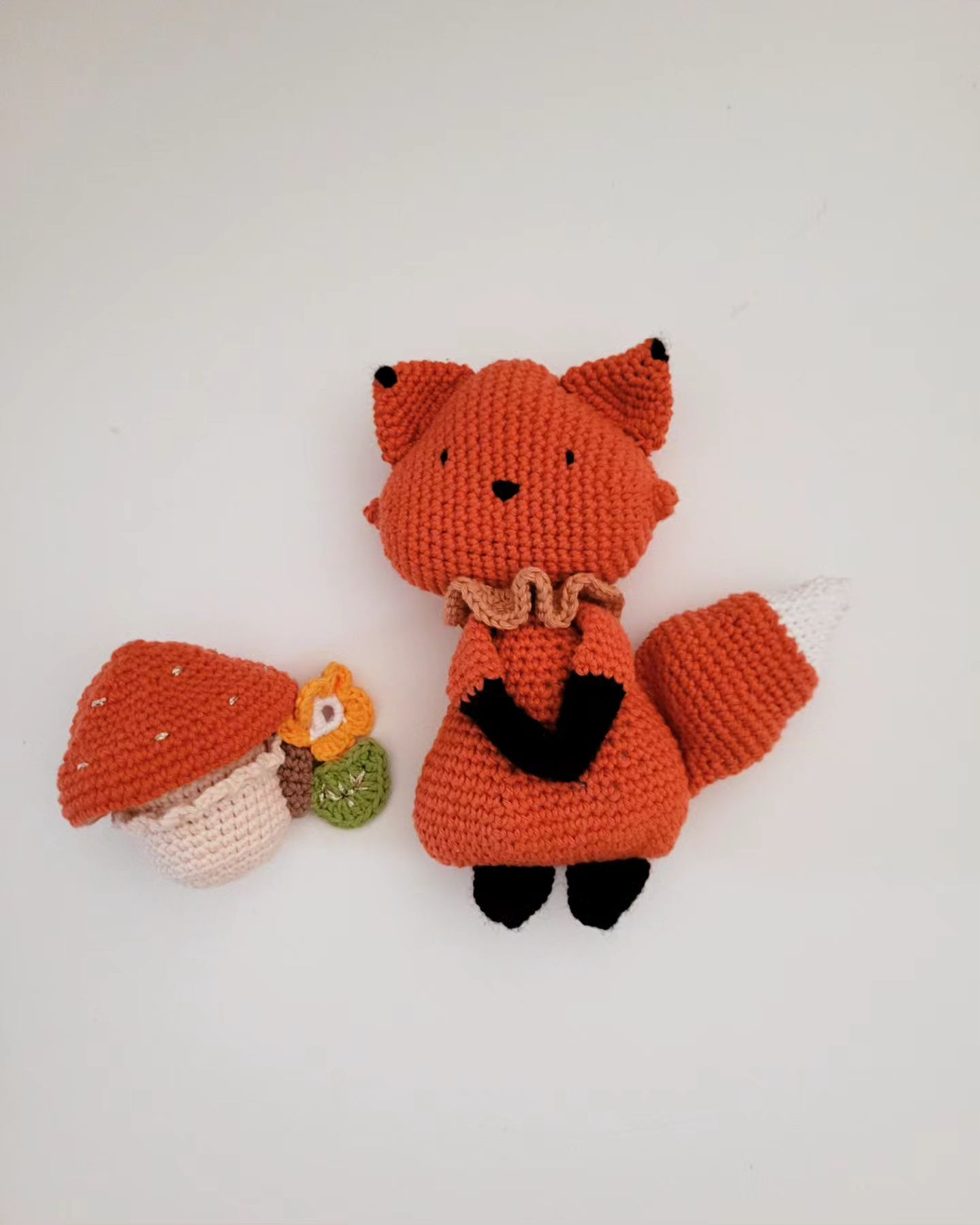 Tutoriel de crochet pour champignon et fleur colorée