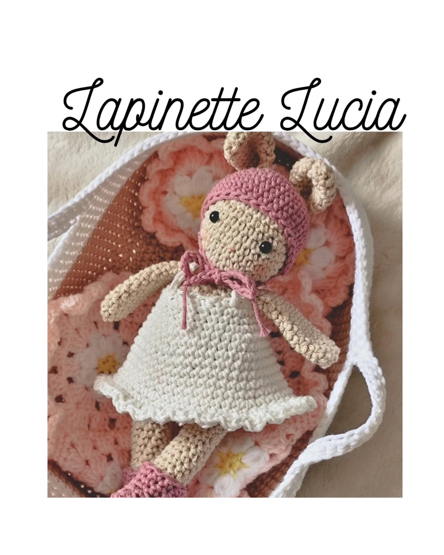 Adorable poupée crochet avec oreille de lapin rose gratuite