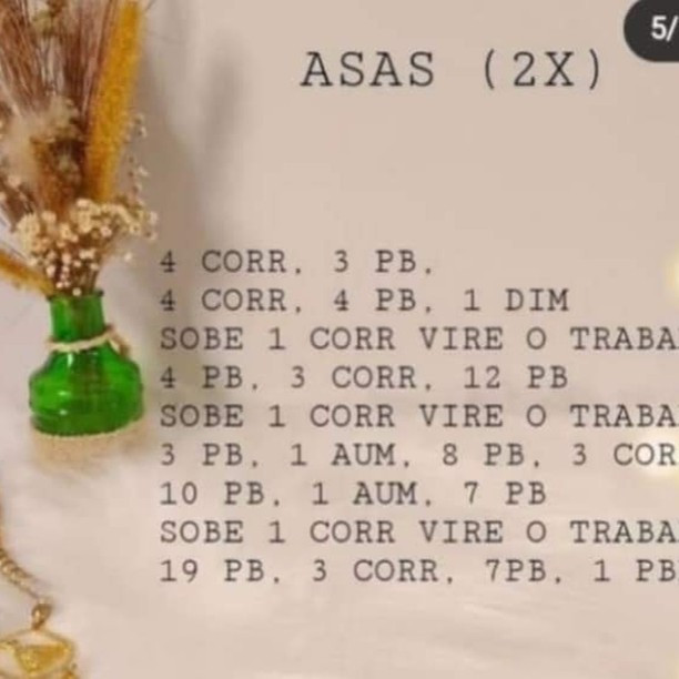 Anjo de Crochê com Coração Verde