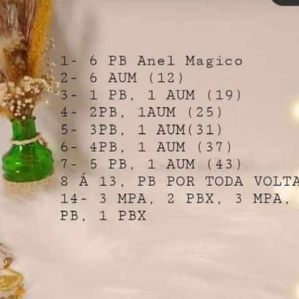 Anjo de Crochê com Coração Verde