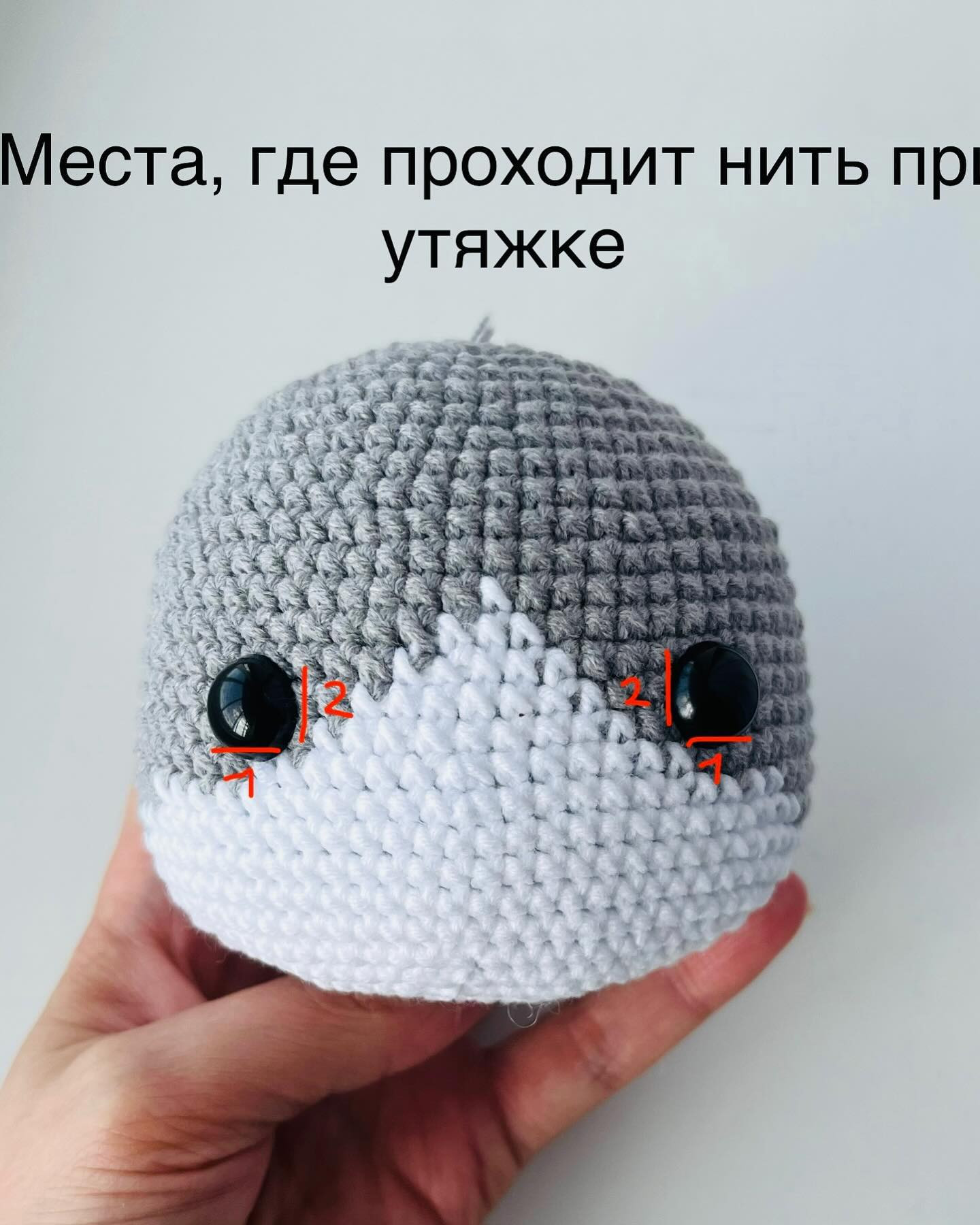 Бесплатное описание вязания милых котиков в одежде