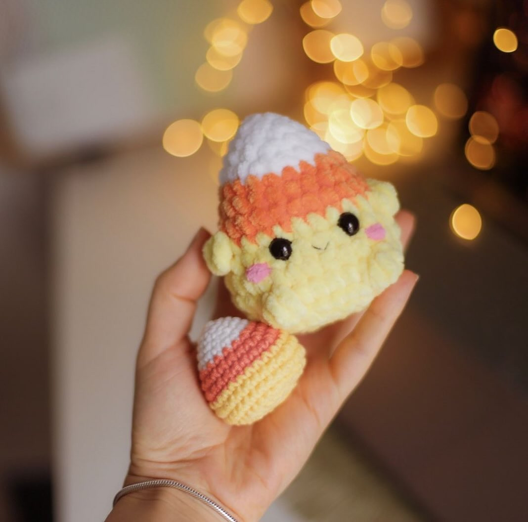 Cute Crochet Candy Corn Amigurumi Pattern for Halloween