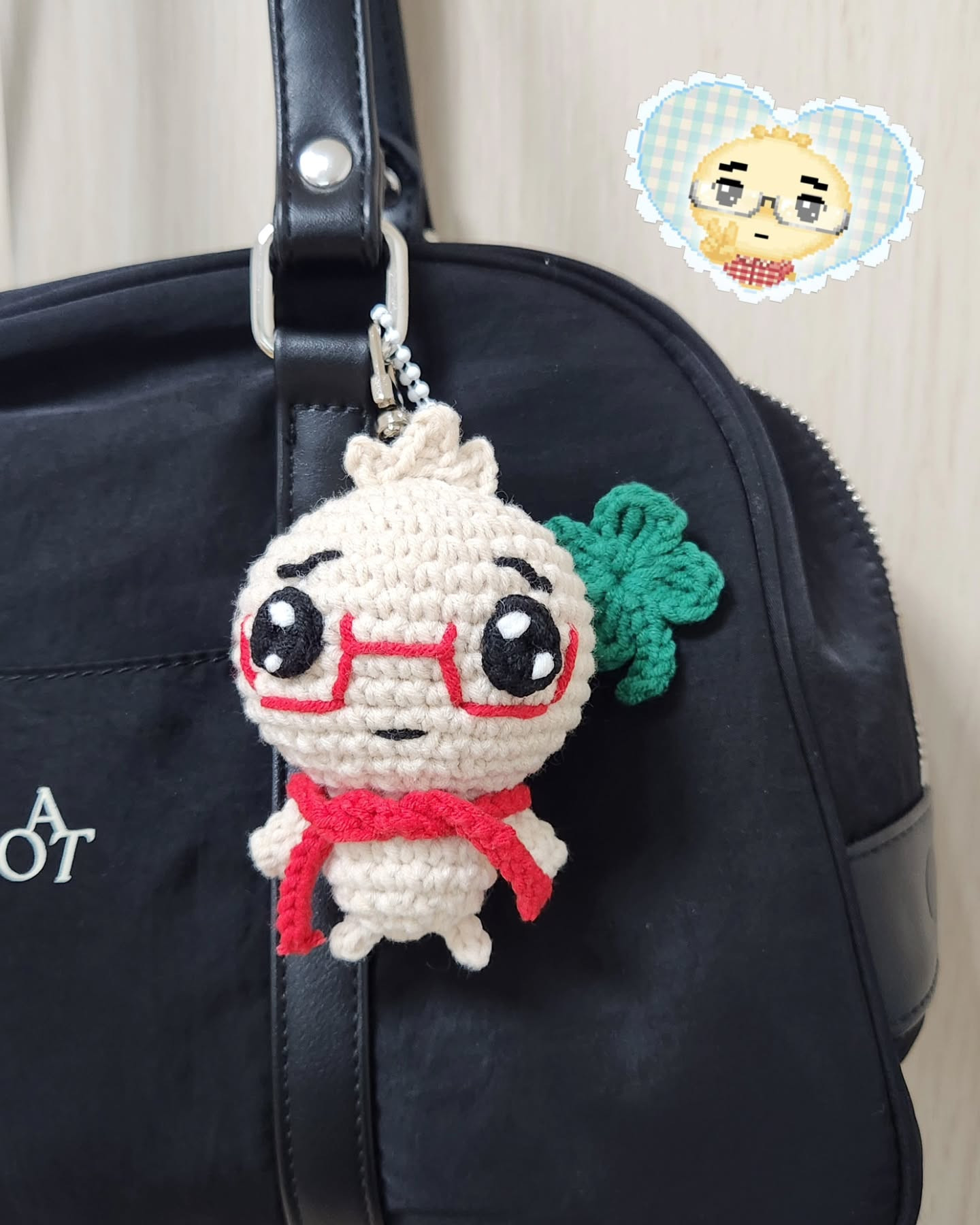 Cute Dumpling with Glasses Crochet Pattern Free Download