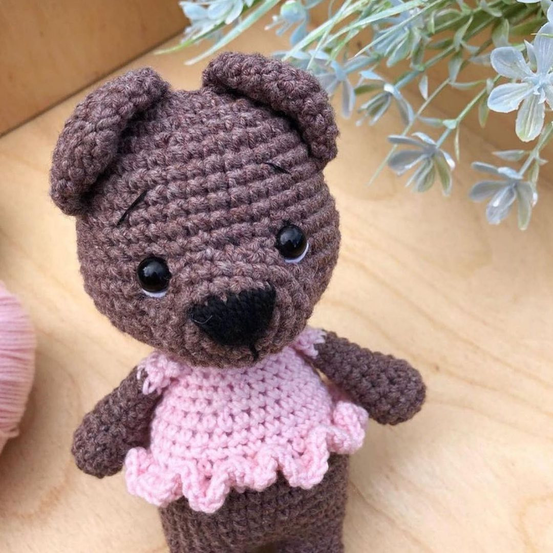Free Crochet Pattern: Cute Bear Amigurumi with Pink Dress