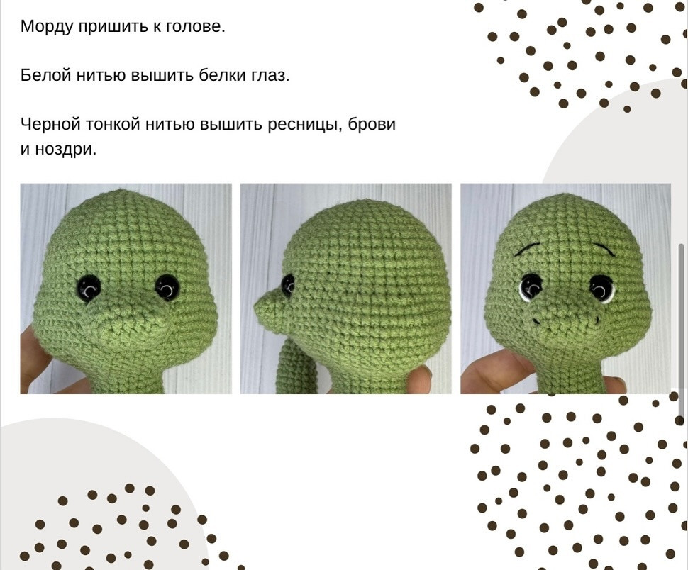 Очаровательная вязаная змея в ковбойской шляпе и платке
