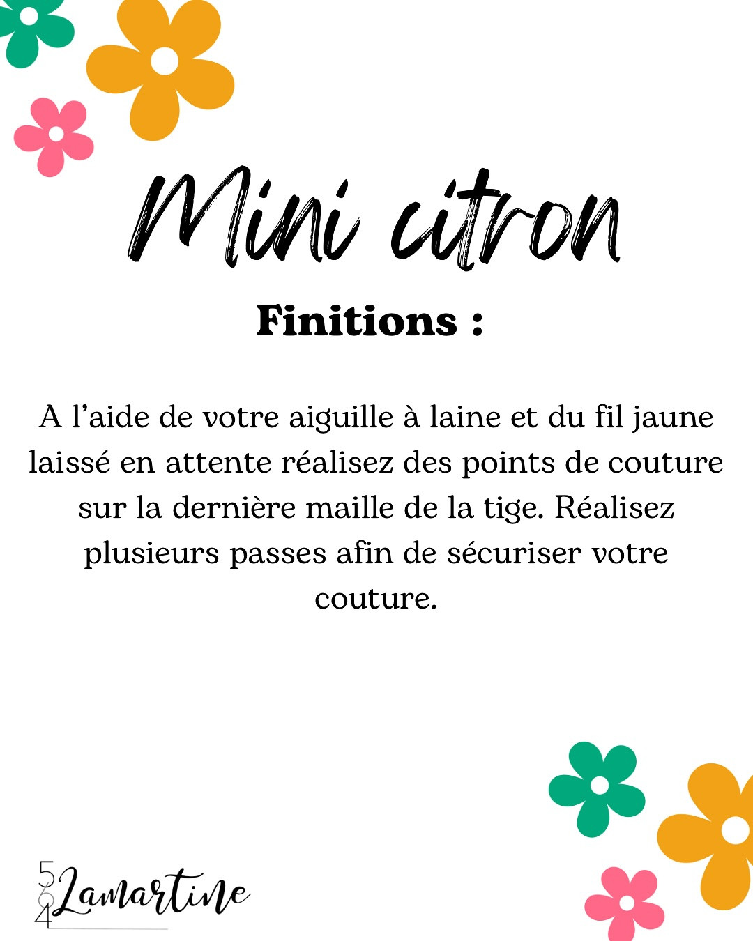 Porte-clés au crochet avec fleur et fruits colorés