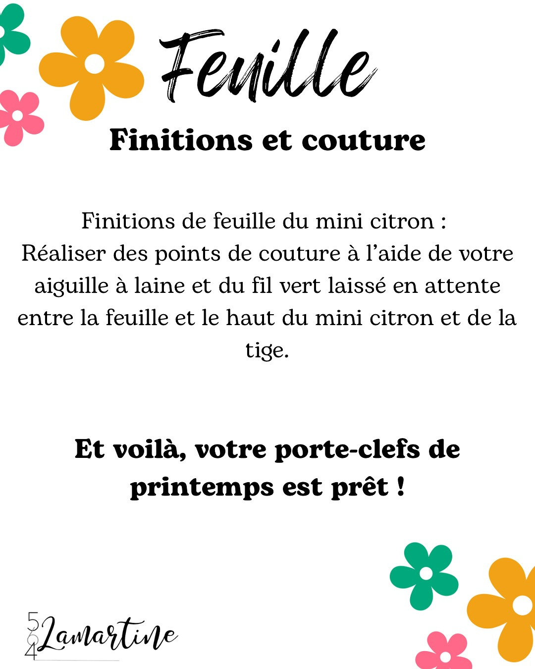 Porte-clés au crochet avec fleur et fruits colorés