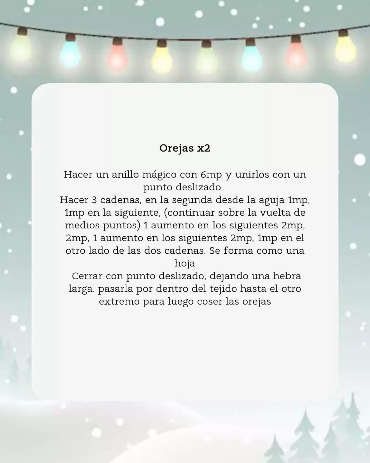 Reno navideño de crochet con bufanda roja encantadora