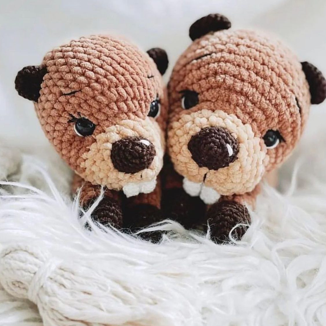 Adorable Crochet Otters Amigurumi Free Pattern for Beginners