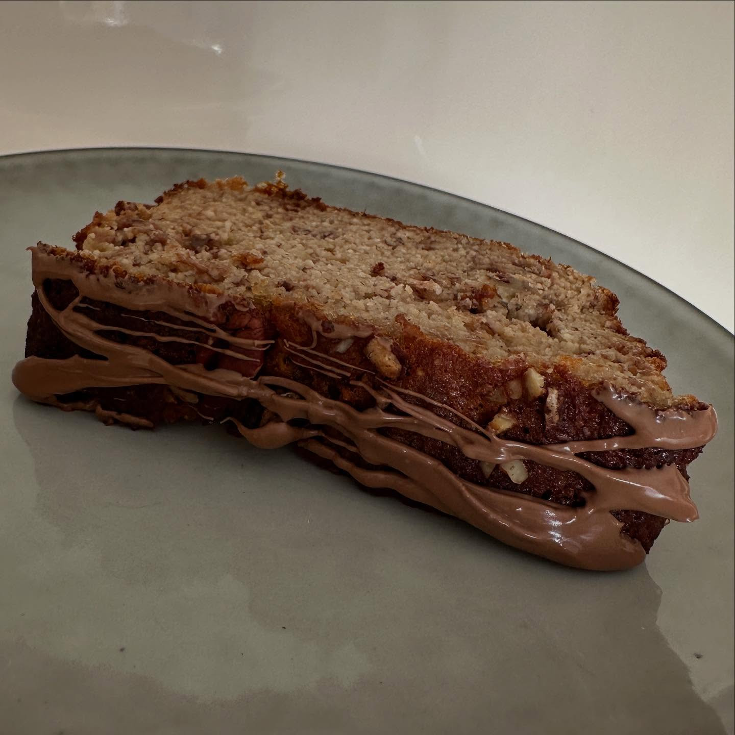 Bánh Mì Chuối Ngọt Ngào Không Bột, Phủ Hạt Giòn Rụm