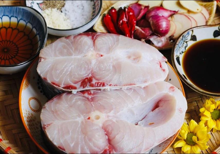 🎣 Cá trắm kho mật mía – chuẩn vị , đậm đà khó quên