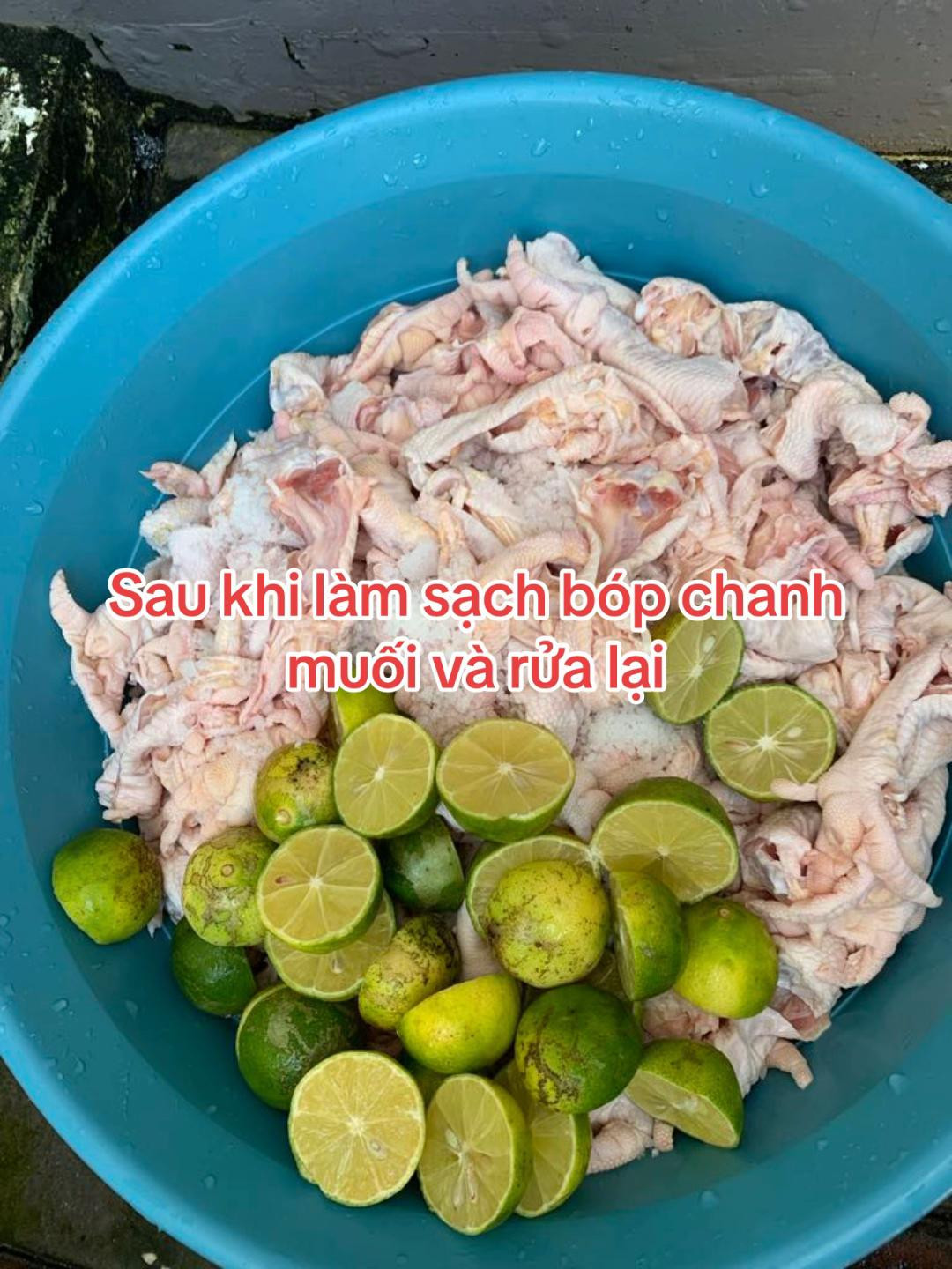 Cách luộc chân gà để tủ mát 3-4 ngày không hôi, không nhớt