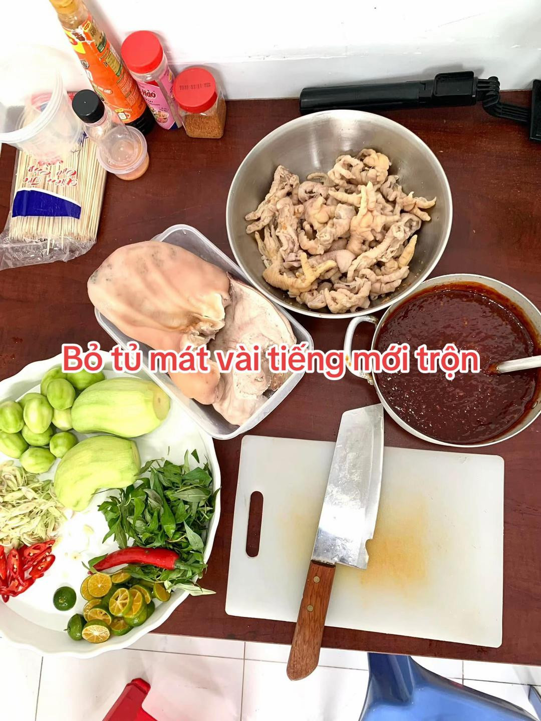 Cách luộc chân gà để tủ mát 3-4 ngày không hôi, không nhớt