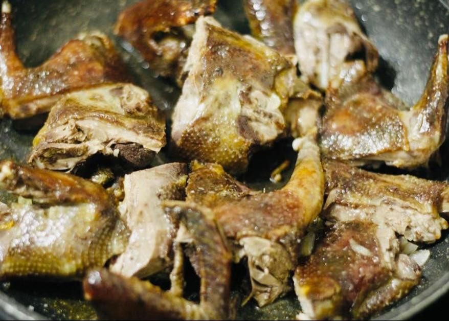 Cháo chim bồ câu – thơm ngọt, bổ dưỡng, rất tốt cho người già và người mới ốm dậy!