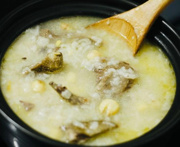 Cháo chim bồ câu – thơm ngọt, bổ dưỡng, rất tốt cho người già và người mới ốm dậy!