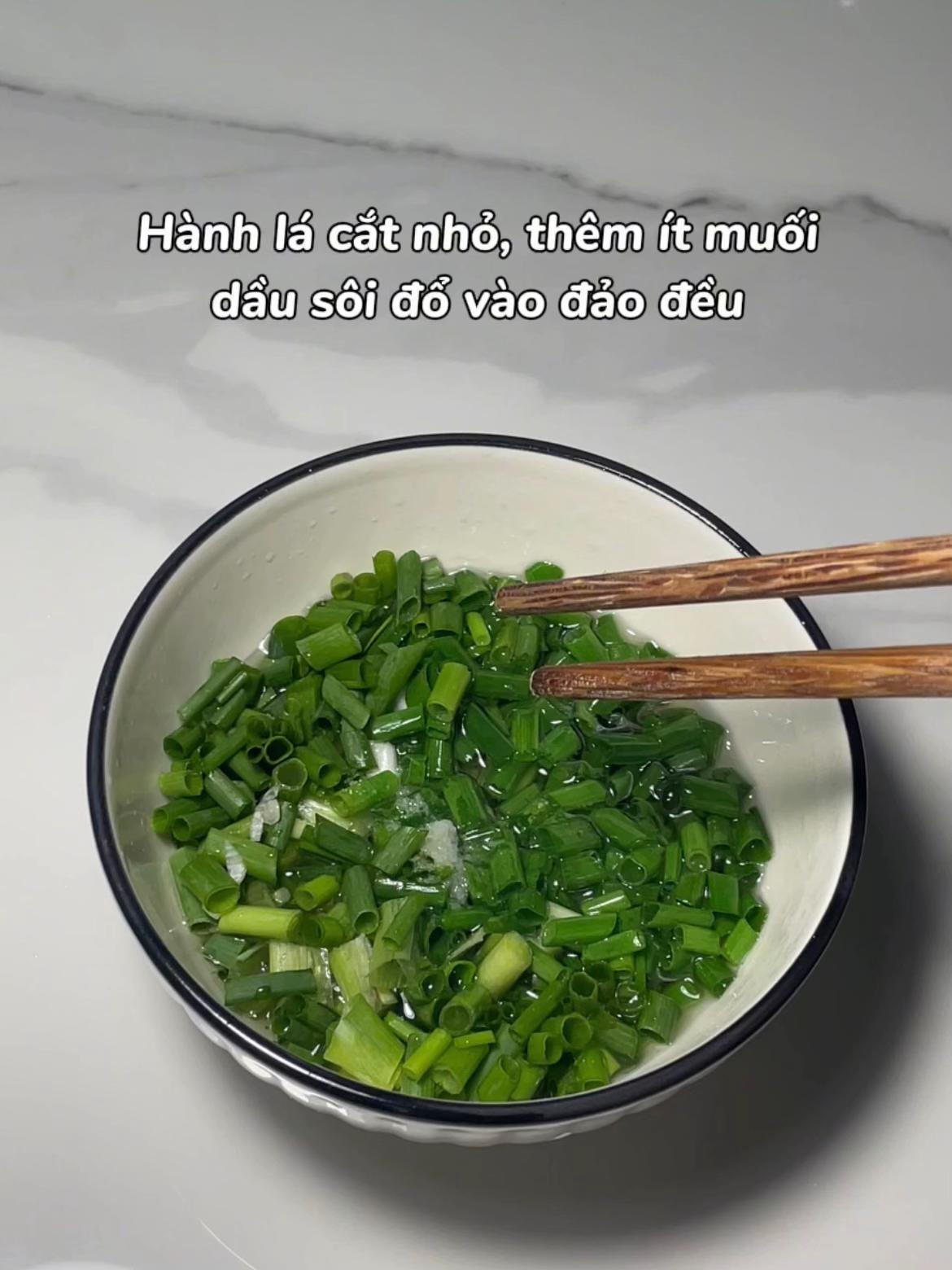 Cơm cháy sốt mỡ hành