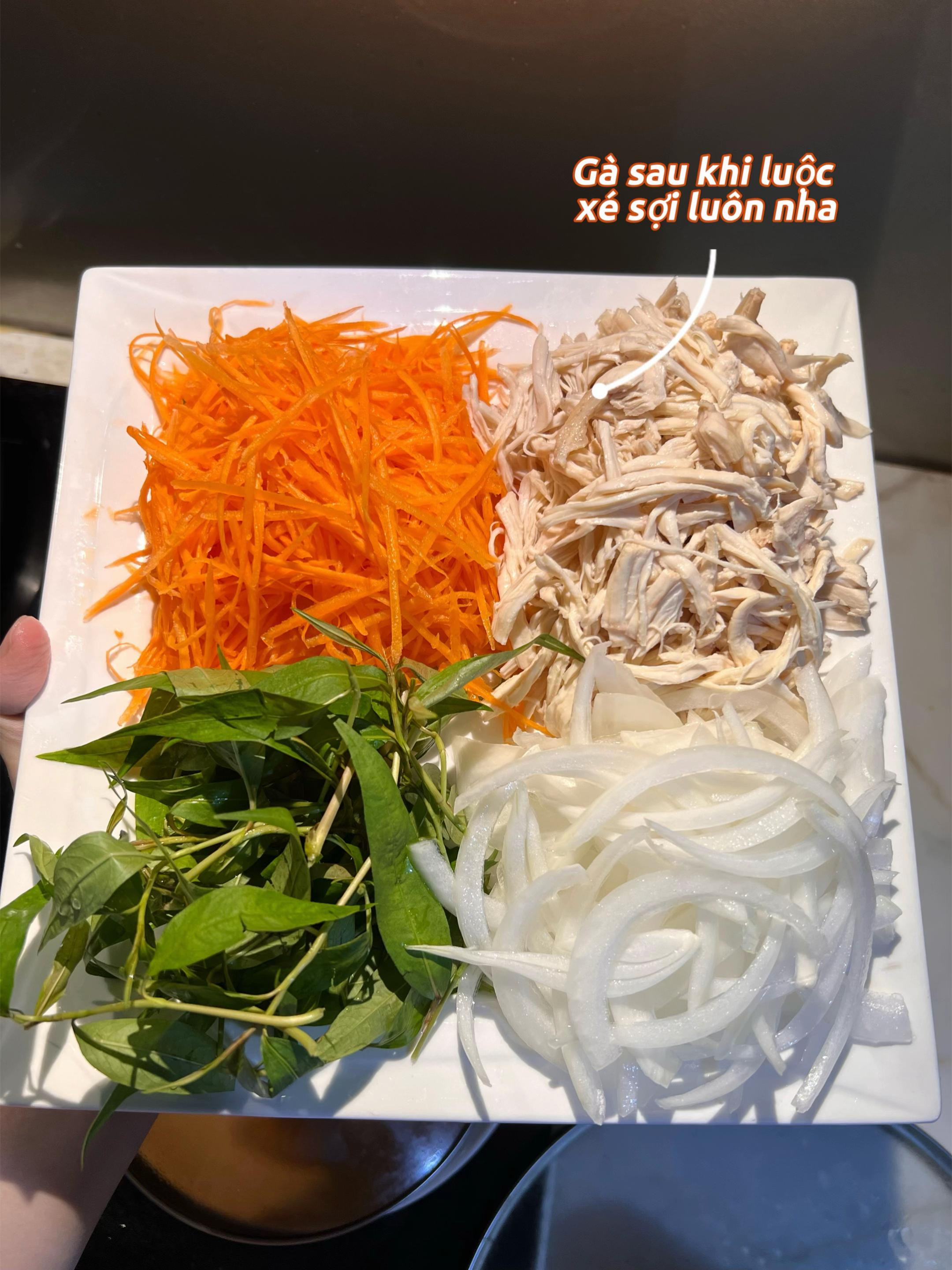 Công thức làm gỏi gà cực đơn giản