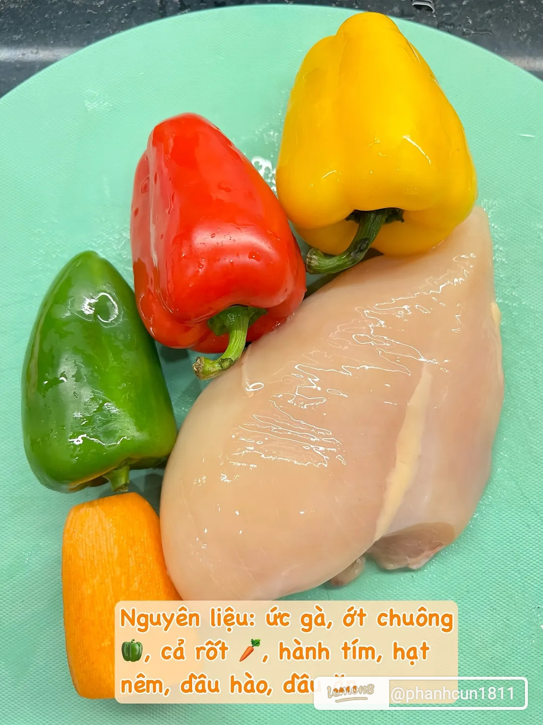 Công thức làm ức gà xào rau củ