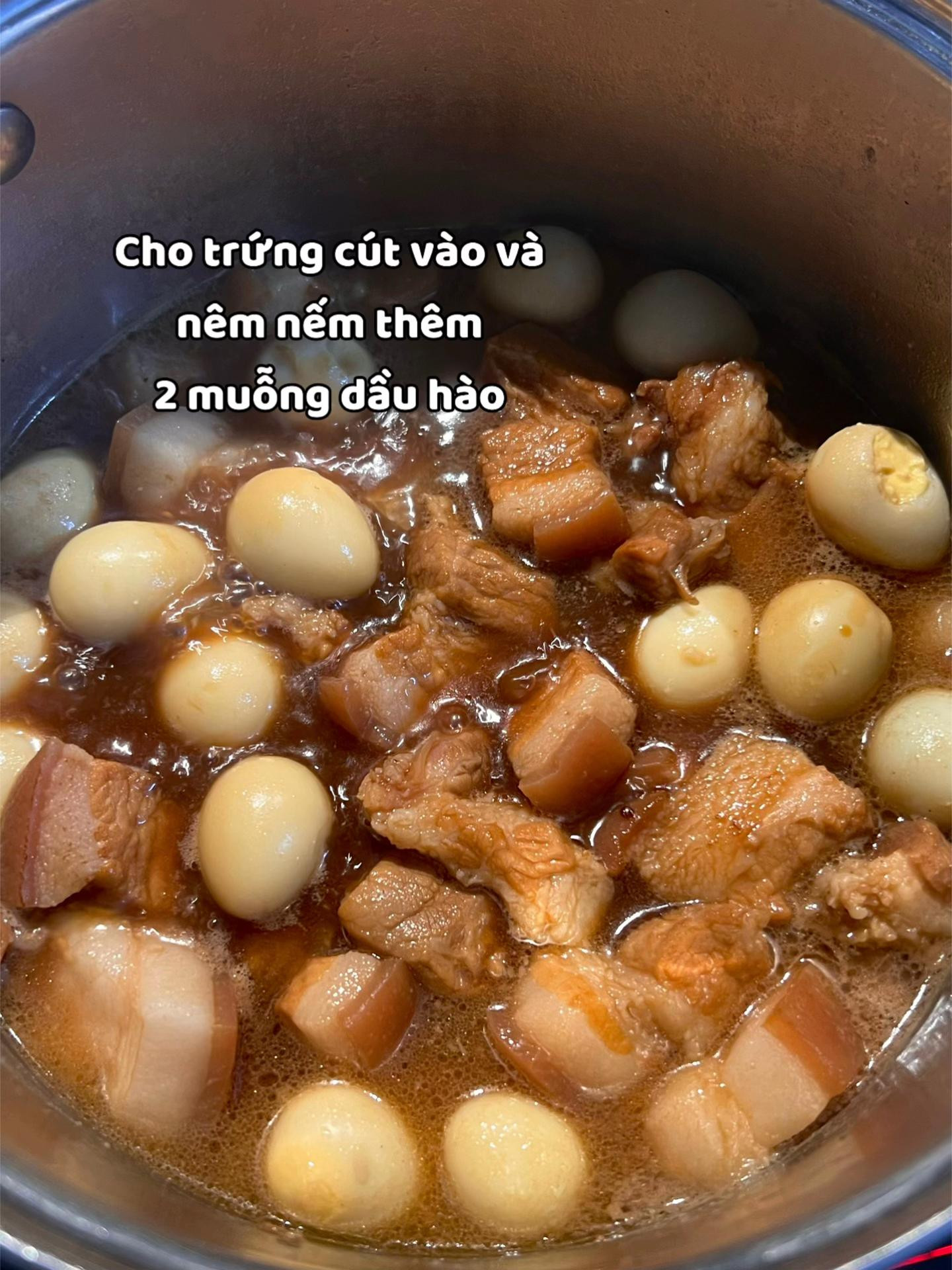Công thức thịt kho trứng cút đơn giản mà siêu ngon.