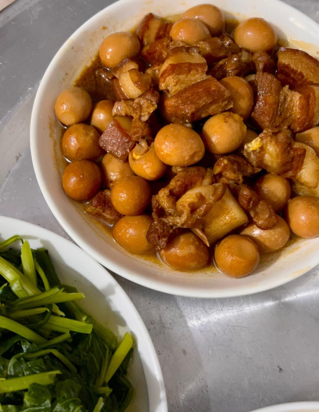 Công thức thịt kho trứng cút đơn giản mà siêu ngon.