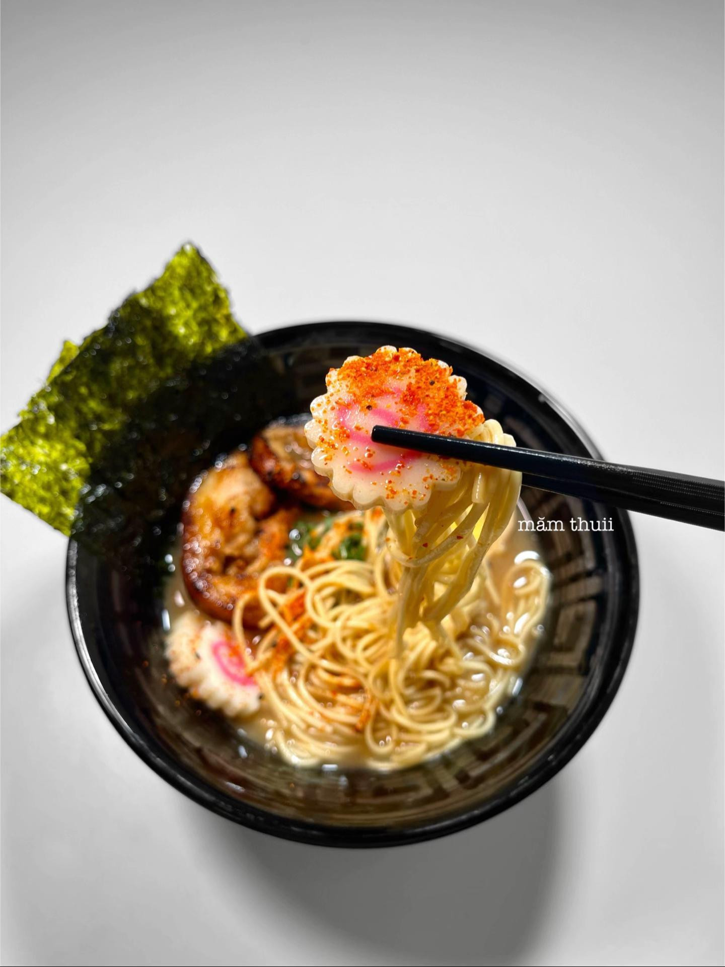 Cũng ramen nhưng công thức này hong coá mặnnn 🤩🤌🏻
豚骨ラーメン - Tonkotsu ramen 🍜