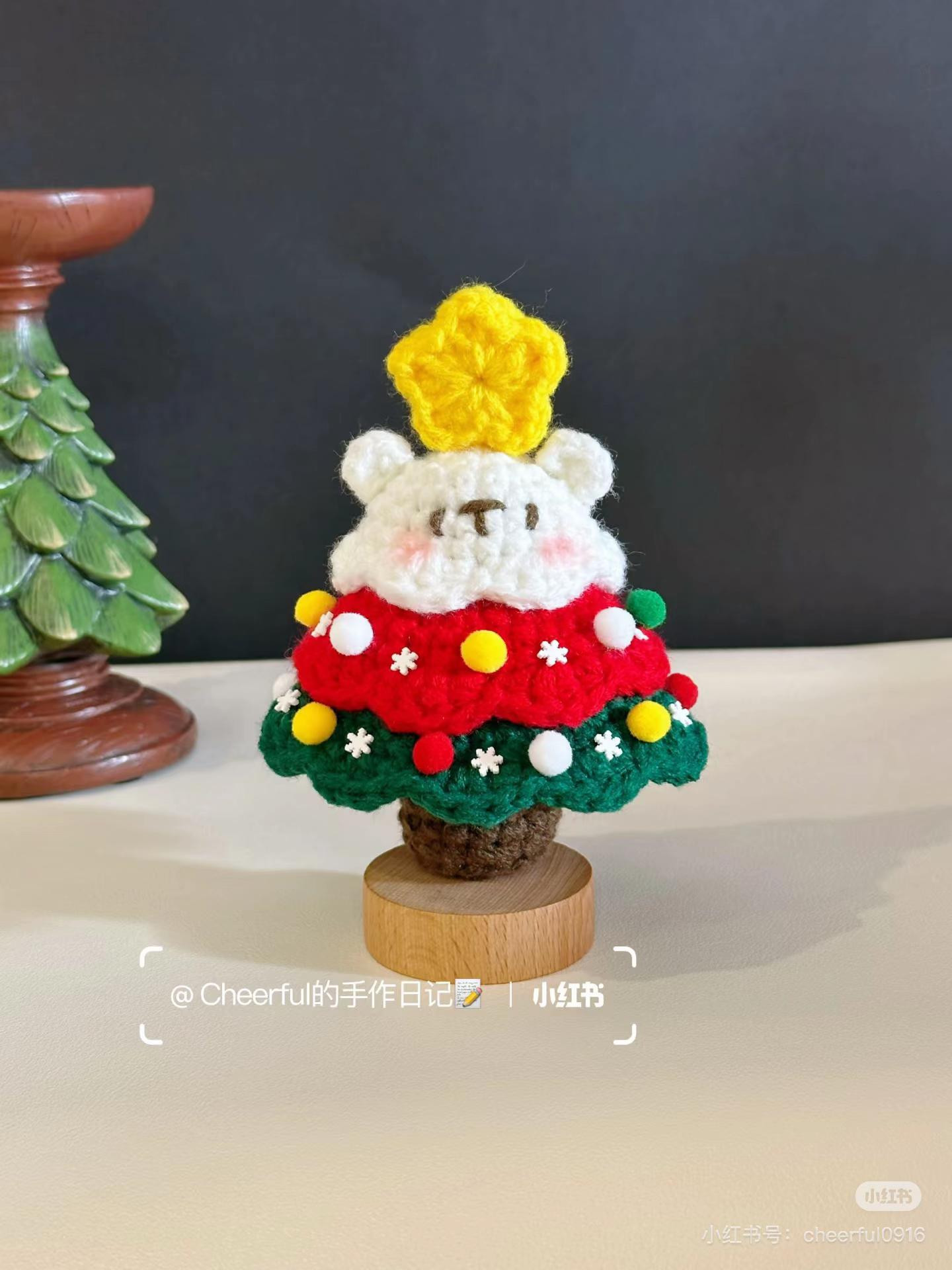 Gấu nhỏ cây thông noel