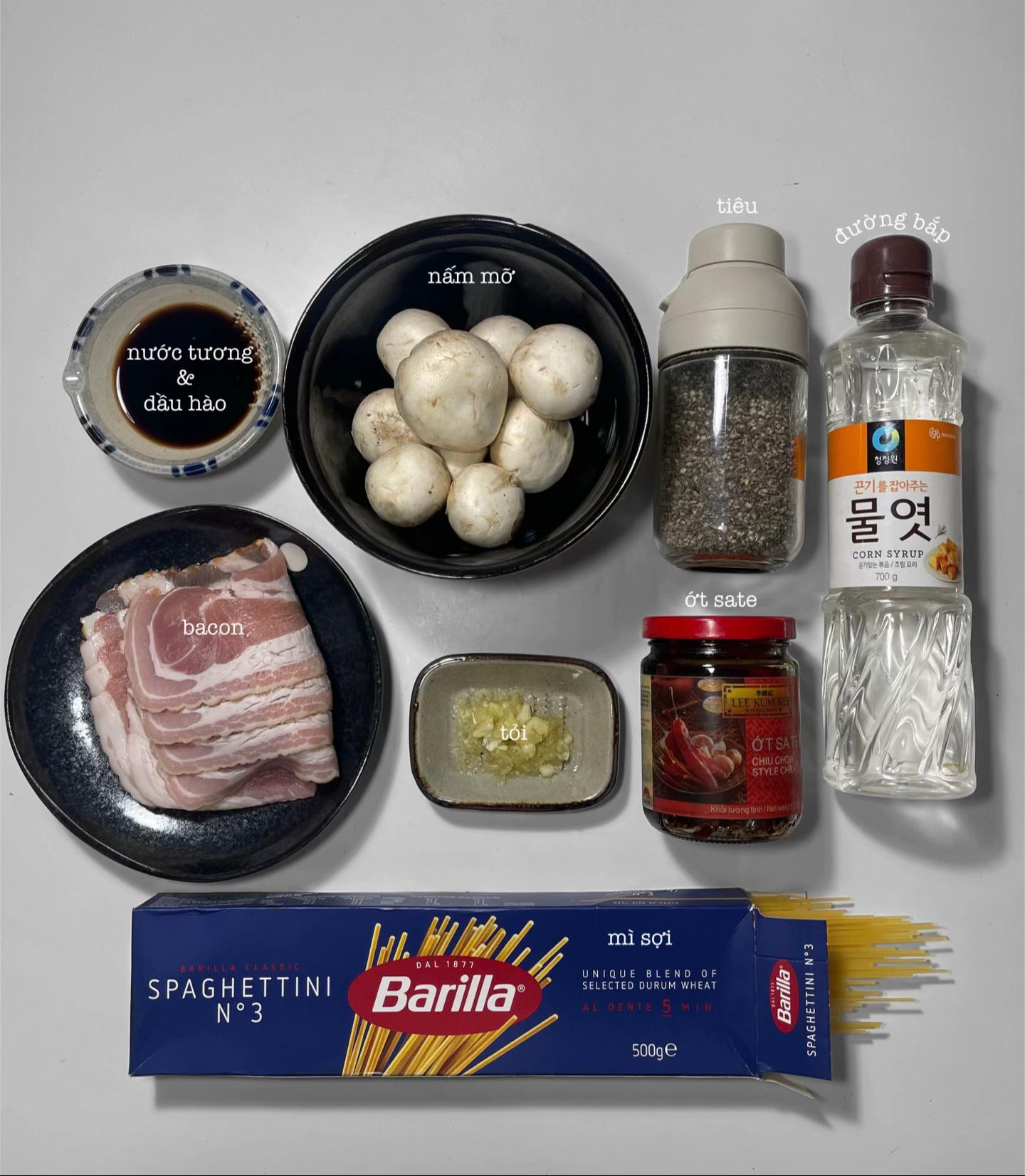 Mì dầu ớt thịt xông khói ˎˊ˗
 Chili oil bacon pasta 🍝
