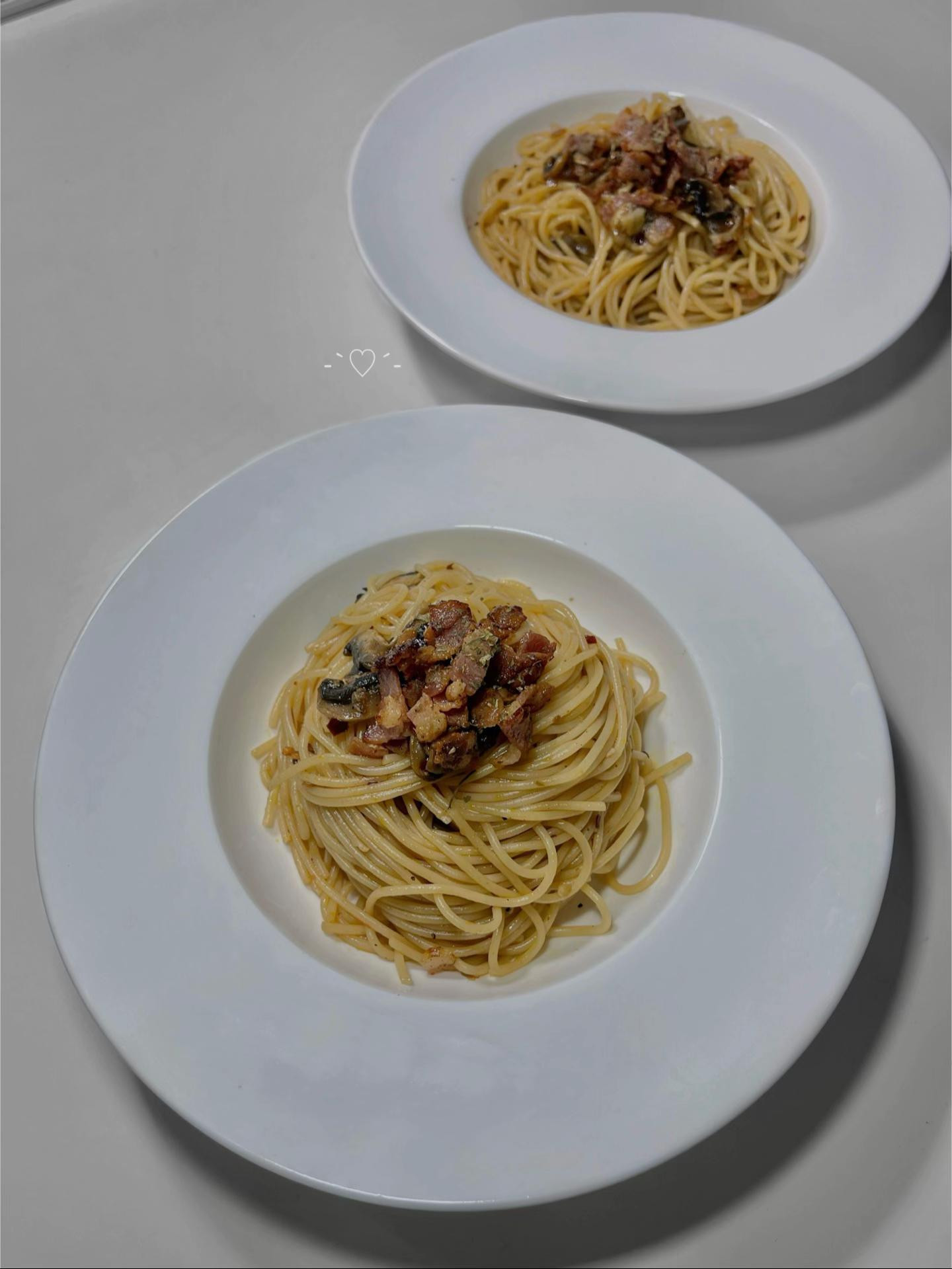 Mì dầu ớt thịt xông khói ˎˊ˗
 Chili oil bacon pasta 🍝