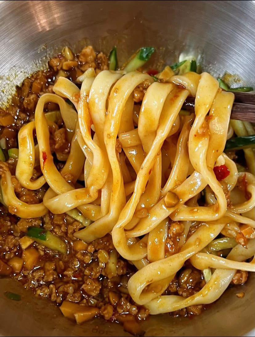 🍜 MÌ TRỘN SỐT THỊT BẰM NẤM HƯƠNG – NGON NHƯ MỞ QUÁN 🍄✨