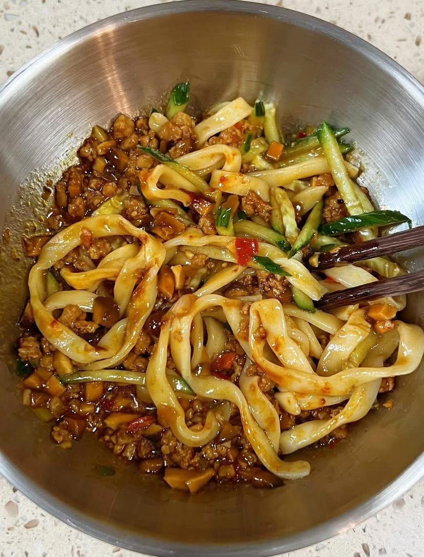 🍜 MÌ TRỘN SỐT THỊT BẰM NẤM HƯƠNG – NGON NHƯ MỞ QUÁN 🍄✨