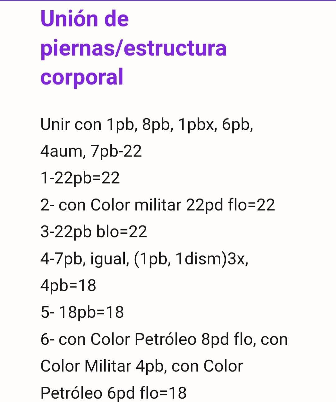 Muñeco de ganchillo del Sombrerero Loco en colores vibrantes