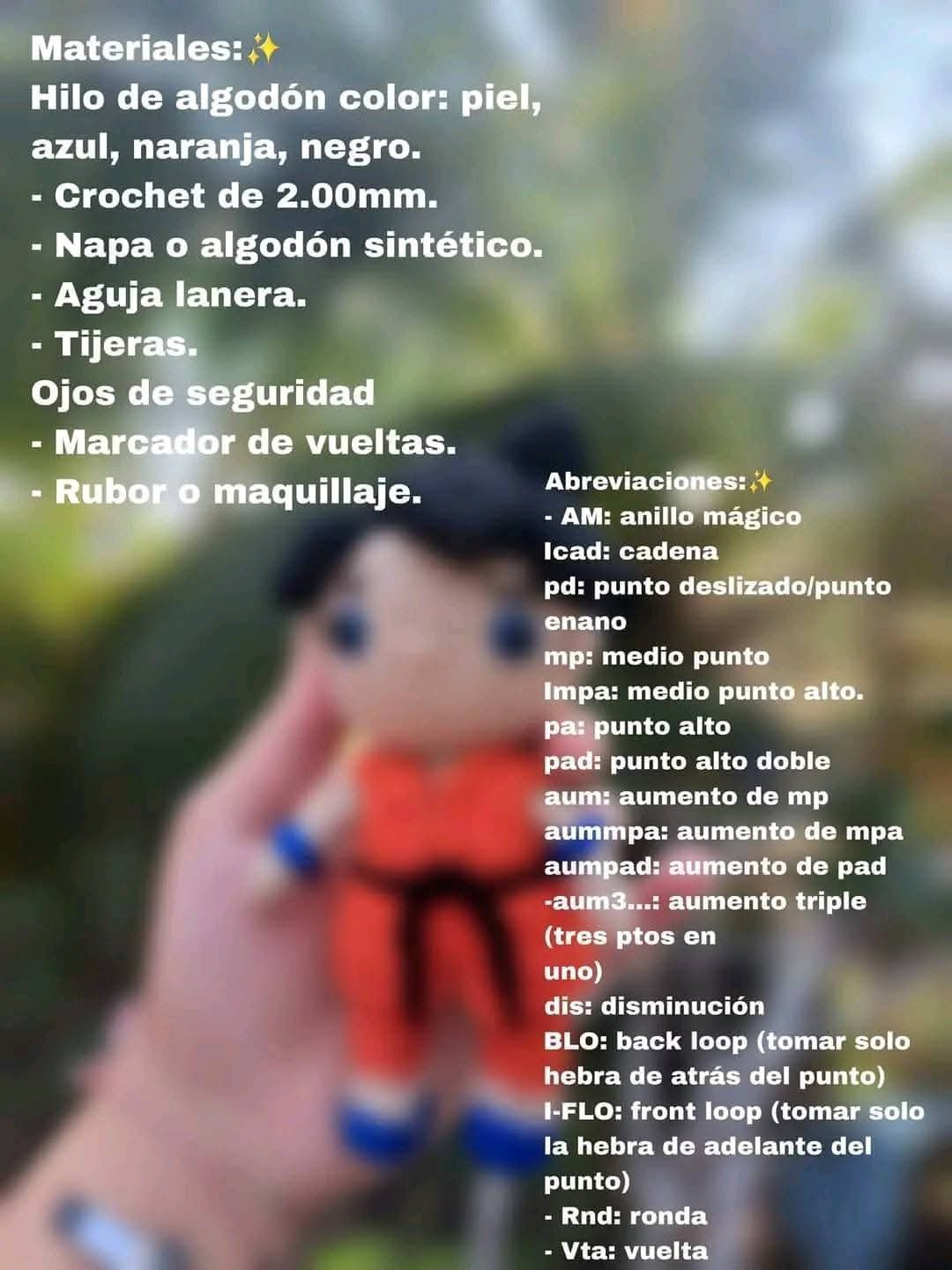 Patrón de ganchillo de muñeco de anime con traje naranja
