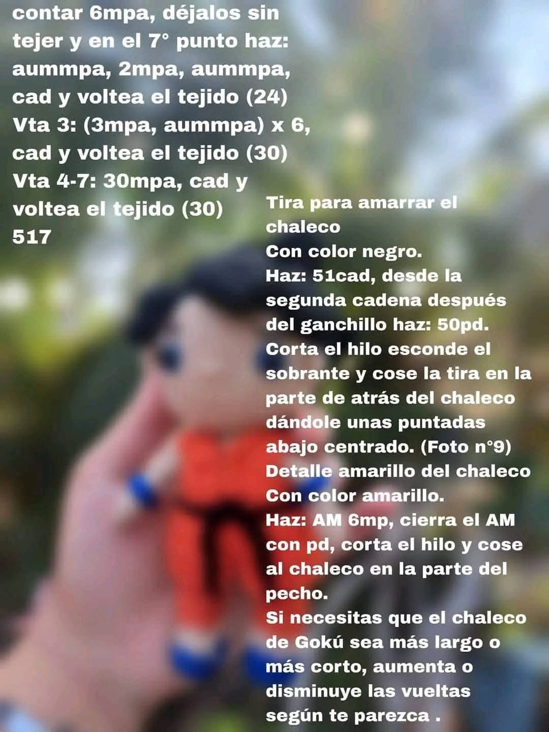 Patrón de ganchillo de muñeco de anime con traje naranja