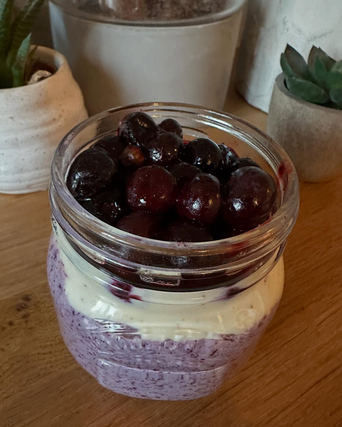 Sữa Chua Việt Quất Béo Ngậy - Bữa Sáng Ngon Miệng, Nhanh Gọn