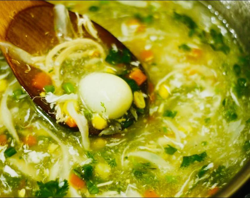 🥣 Súp gà ngô ngọt trứng cút – nóng hổi, thơm ngọt, ăn là mê ngay! 😋