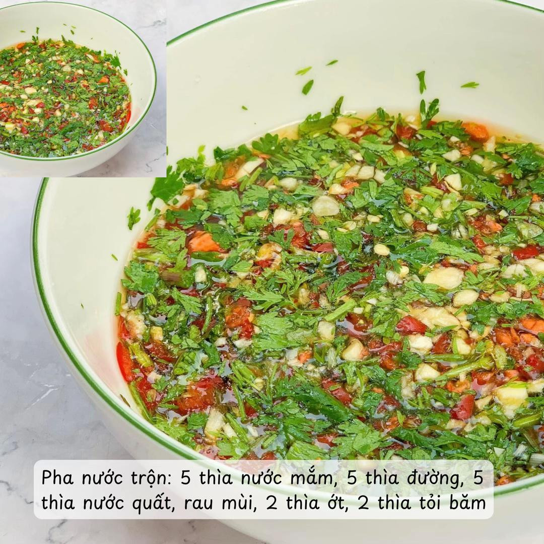 Tai heo trộn chua cay giòn sần sật