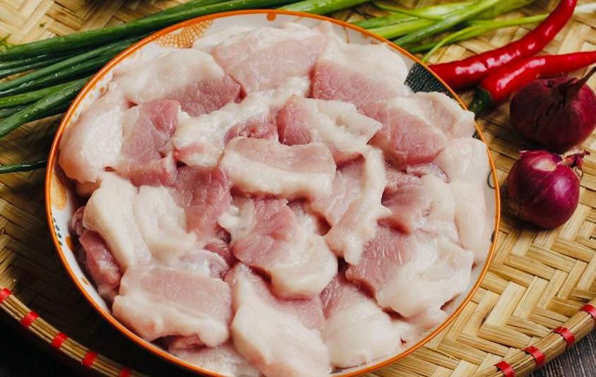 Thịt ba chỉ rang cháy cạnh – món ăn dân dã nhưng “hao cơm” vô cùng!