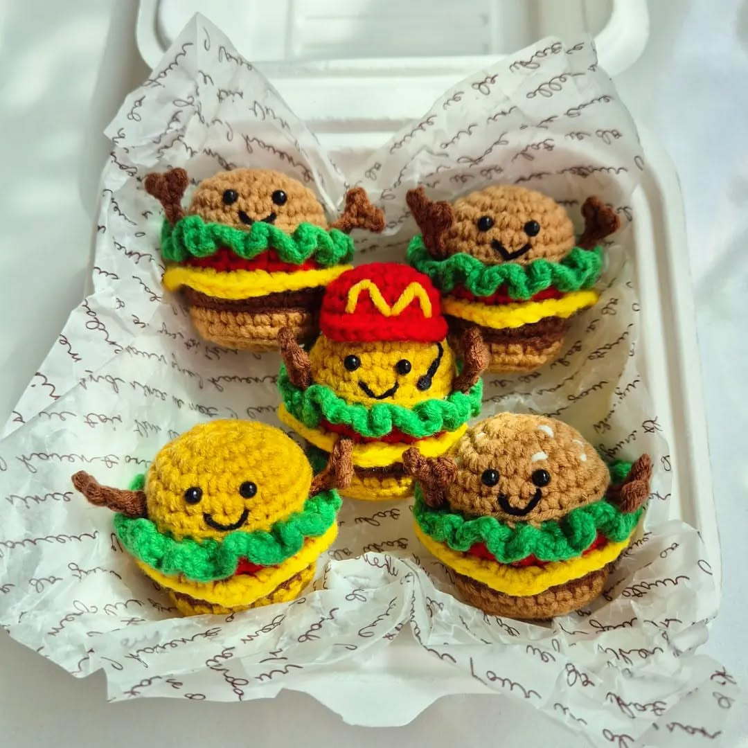 Adorable Crochet Burger Free Pattern for Beginners