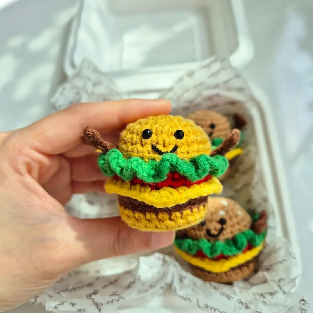 Adorable Crochet Burger Free Pattern for Beginners