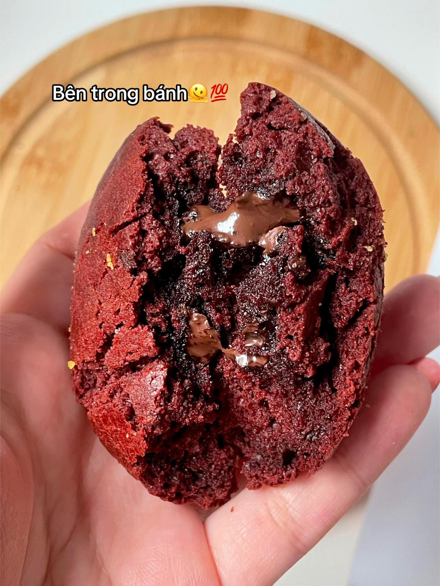 Bánh quy cờ đỏ sao vàng nhân socola chảy