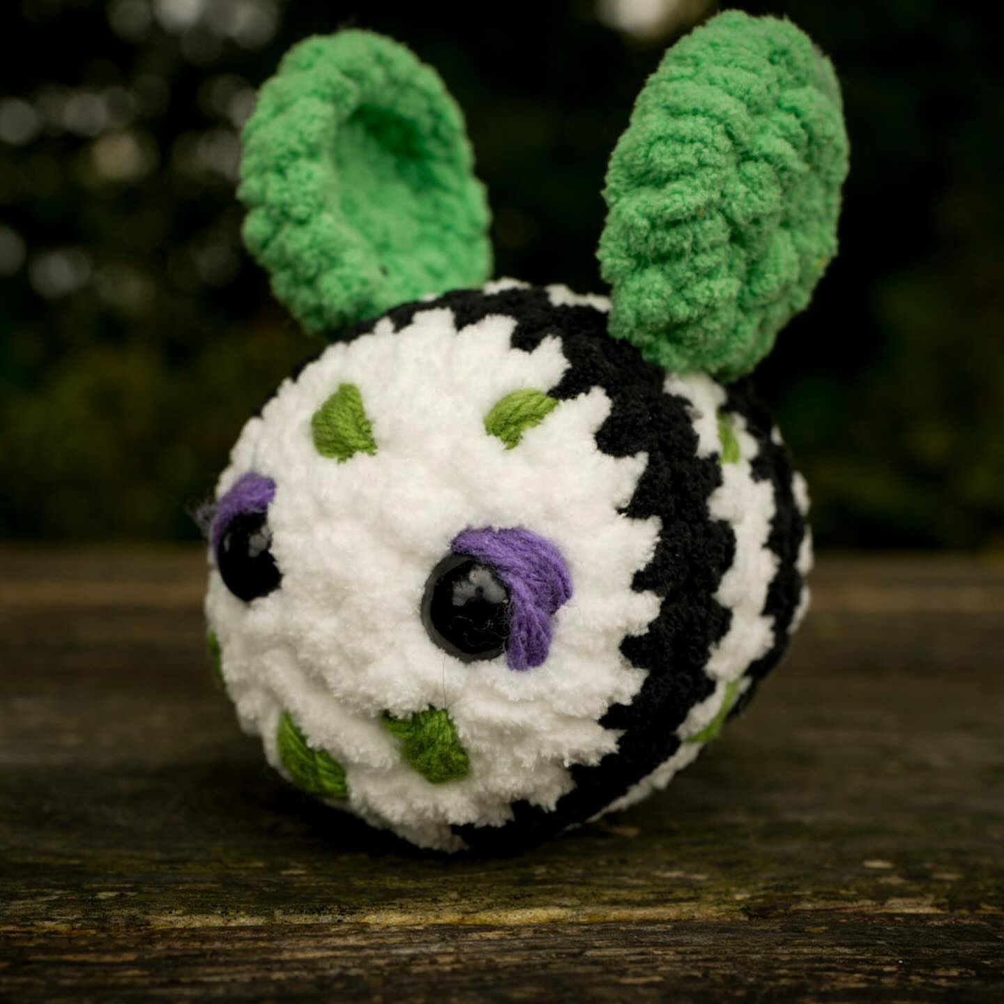 Bumblebee-tlejuice Crochet Pattern - Free and Fun Halloween Project