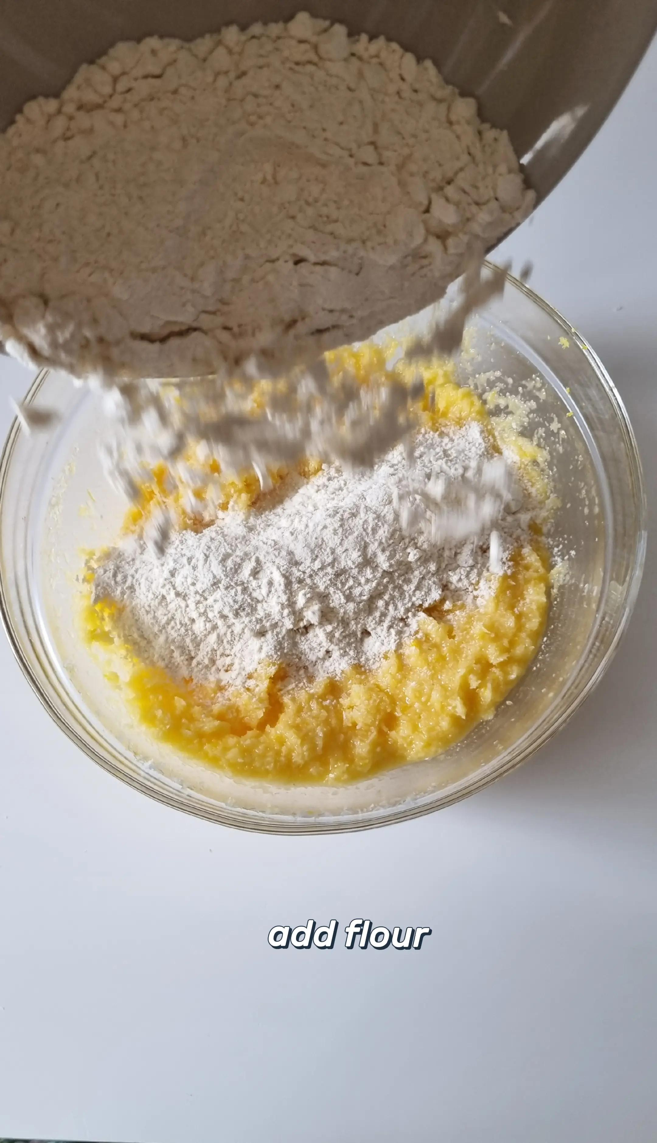 COCONUT AND LEMON COOKIES