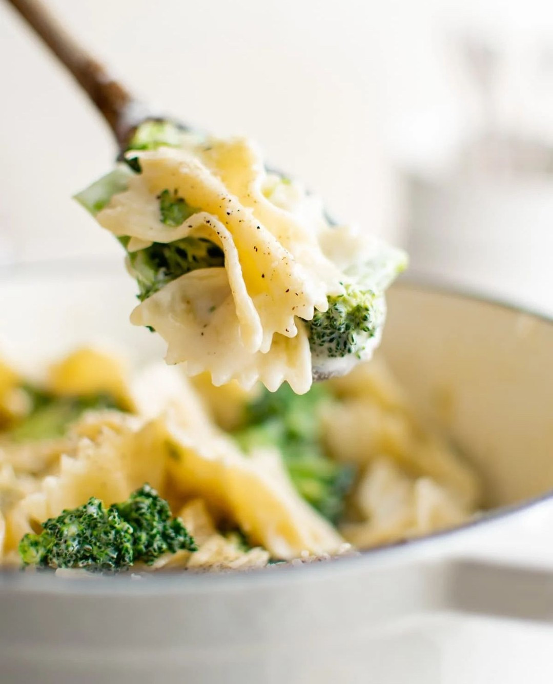 Creamy Garlic Parmesan Broccoli Farfalle Delight